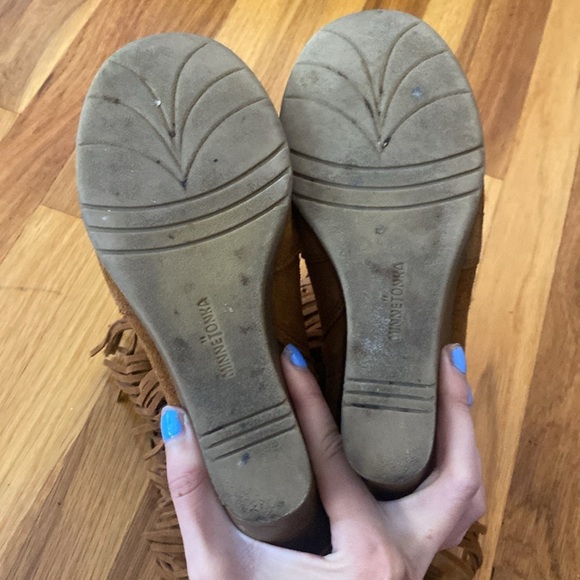 Minnetonka Women’s Brown Fringe Boots With Wedge Heel Size 7 - Picture 7 of 10